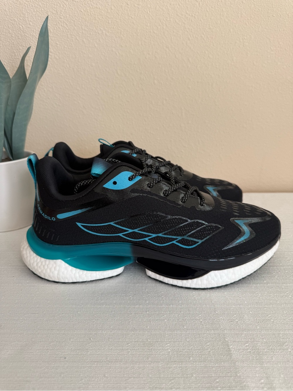 New Armadilo Black/Teal Mesh Athletic Sneakers